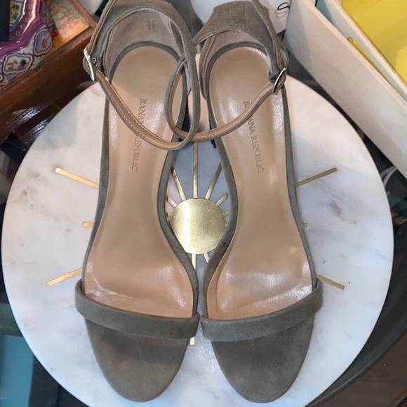 BANANA REPUBLIC Women’s Glitter High Block Heel Sandals Green Size 8.5 - Picture 15 of 15